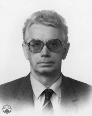 Умер последний член Политбюро ЦК КПСС Вадим Медведев: ему было 96 лет — СМИ Медведев был секретарём ЦК КПСС в 1986-1990 годах, членом Политбюро — в 1988-1990 годах. Затем был членом Президентского Совета и советником Михаила Горбачёва.