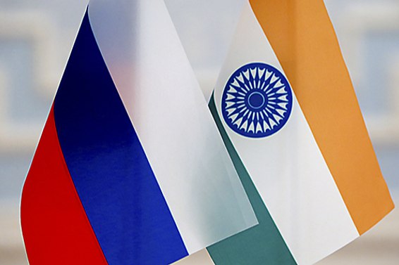 Россия и Индия обсуждают увеличение числа прямых рейсов Россия и Индия обсуждают увеличение числа прямых рейсов, заявил посол в РФ Винай Кумар. Об этом пишут «Известия». «Да, мы занимаемся этим вопросом. Со стороны правительства нет никаких ограничений по количеству направлений и рейсов по конкретному маршруту. Это скорее зависит от возможностей авиакомпаний. Нам необходимо улучшить транспортное сообщение. Сейчас между Москвой и Дели есть только один рейс. Необходимо увеличить их количество», — сказал Кумар. Индия также рассматривает возможность приема карт российской платежной системы «Мир». aviaru.net/n283633