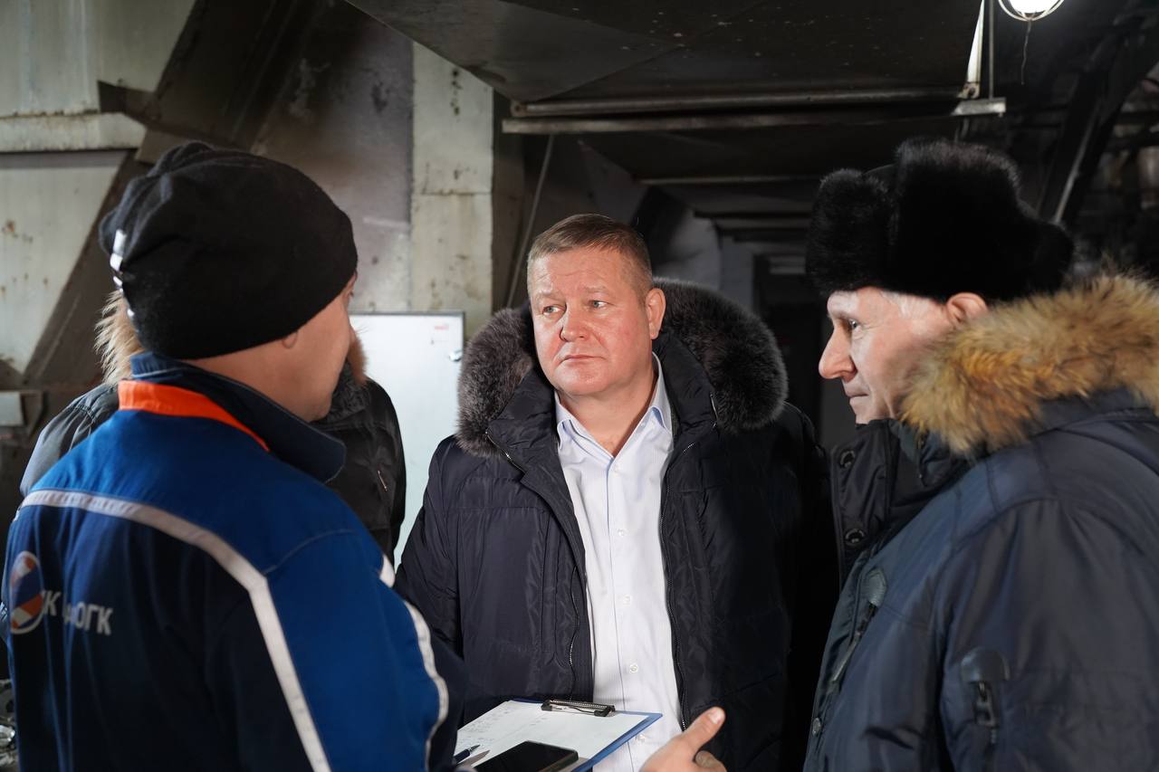 Сегодня запустили новый котлоагрегат на котельной поселка Октябрьский Совместно с депутатом Законодательной думы Анатолием Алексеевичем Литвинчуком присутствовали при этом ответственном моменте Организация осуществляющая пуско наладочные работы после проведения полного цикла экспертиз подтвердила все заявленные технические параметры оборудования На очереди замена еще двух котлов