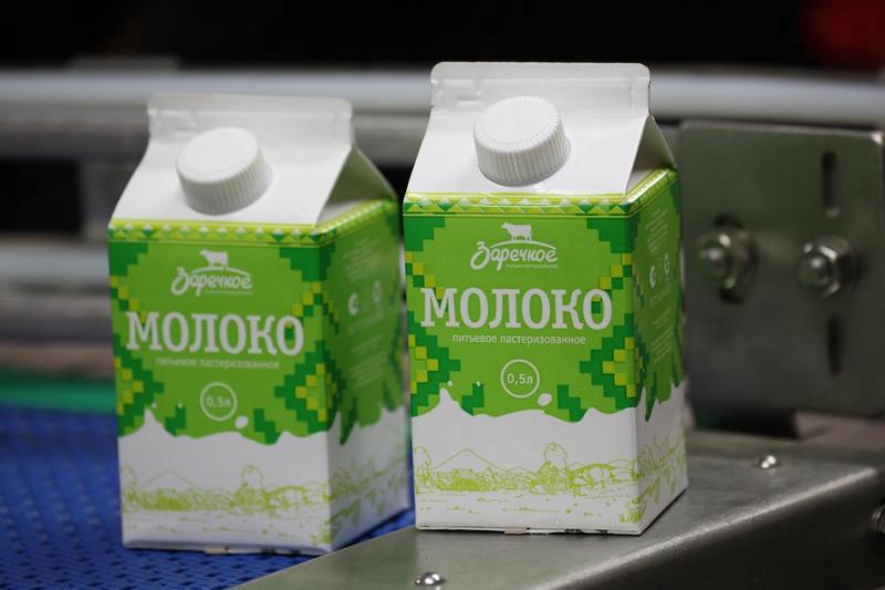 Заречное снижает цены на Камчатке По поручению главы региона со скидкой можно купить молоко кефир сметану и сливочное масло Скидка на молочную продукцию составит 10 Молоко м д ж 3 2 1 л по цене 127 руб шт обычная цена 142 руб шт Масло сливочное м д ж 82 5 по цене 358 руб шт обычная цена 398 руб шт Творог м д ж 9 200 г по цене 127 руб шт обычная цена 141 3 руб шт Сметана м д ж 25 400 г по цене 276 руб шт обычная цена 306 руб шт Продукция продается в сети Агротек и ее можно купить по карте Рыба Камчатская Проект реализуется на территории пяти муниципальных образований в него включены 18 льготных категорий граждан Подписаться Прислать Чат