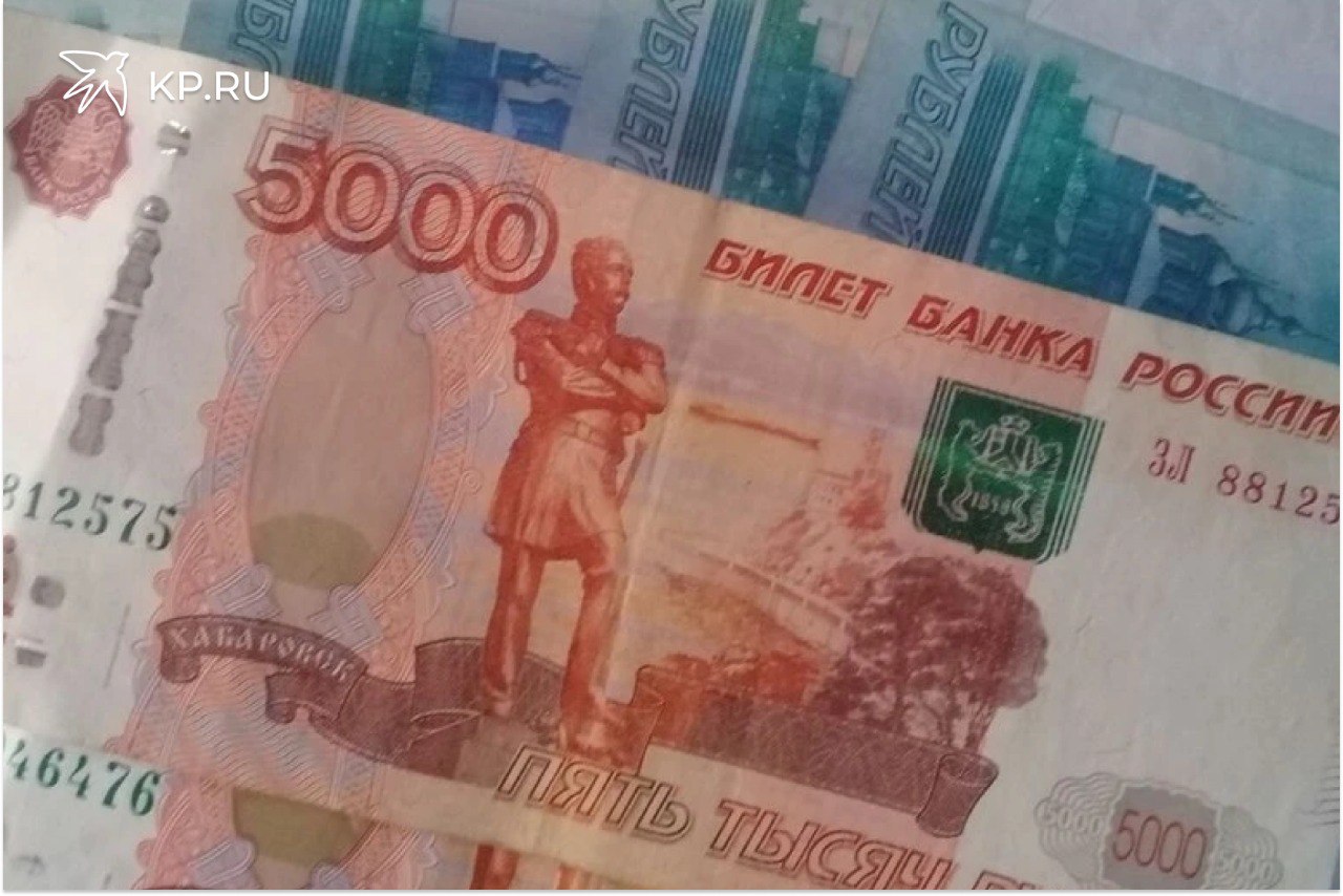 Реальная зарплата в Воронежской области за год выросла на 9 2 процента По итогам октября среднее жалованье поднялось до отметки в 73 332 1 рубля В сравнении с прошлогодними показателями с января по октябрь 2024 го уровень доходов воронежцев увеличился на 20 2 процента Средняя номинальная зарплата на предприятиях и в организациях Воронежской области по итогам десяти месяцев уходящего года составляет 73 332 1 рубля Об этом информирует пресс служба Воронежстата В сравнении с прошлогодними показателями с января по октябрь 2024 го уровень доходов воронежцев увеличился на 20 2 процента Но с учетом роста цен реальная зарплата выросла всего лишь на 8 9 процента Если же сравнивать два октября то средняя зарплата в регионе по итогам второго месяца минувшей осени составила 76 616 6 рубля Это 17 7 выше показателей октября 2024 го но фактически доходы воронежцев увеличились на 9 2 процента