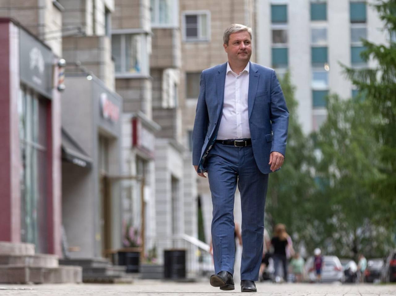 Главой Архангельска вновь избрали Дмитрия Морева Он будет руководить городом до 2030 года Дмитрий Морев набрал 28 голосов депутатов городской Думы Одобряете выбор депутатов Напомним вторым кандидатом на пост главы Архангельска был директор МУП Горсвет Александр Гурьев