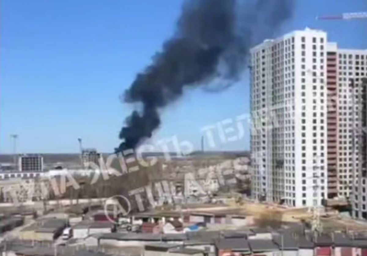 В Пролетарском районе Тулы заметили сильный пожар     В Пролетарском районе Тулы заметили сильный пожар. Кадрами поделились жители в социальных сетях.  ↗  Прислать новость   Подписаться