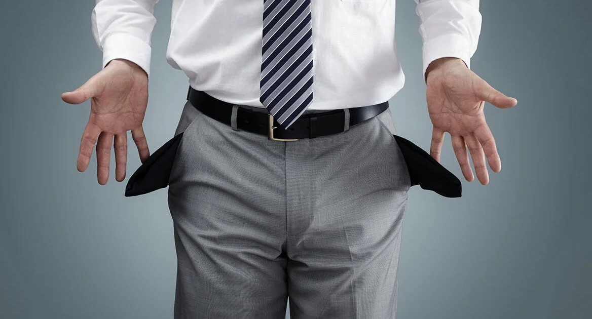 Статус банкрота через суд за 10 месяцев 2025 года получили 463 28 тыс граждан РФ через многофункциональные центры МФЦ с помощью внесудебной процедуры 54 45 тыс что соответственно на 33 5 и 25 2 больше чем за аналогичный период годом ранее свидетельствуют данные представленные в четверг на форуме Банкротства Новая реальность Судебная процедура существует с октября 2015 года В подавляющем большинстве случаев граждане сами обращаются в суд на протяжении уже нескольких лет так происходит в порядке 97 случаев jkinvest news jkinvest