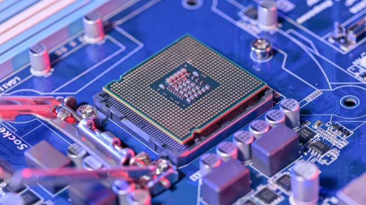 Акции MetaX взлетели на 700 Китайский производитель микросхем MetaX совершил успешный дебют на Шанхайской бирже продемонстрировав стремительный рост котировок Компания разместила акции на сумму около 600 млн долларов в рамках IPO investing investing