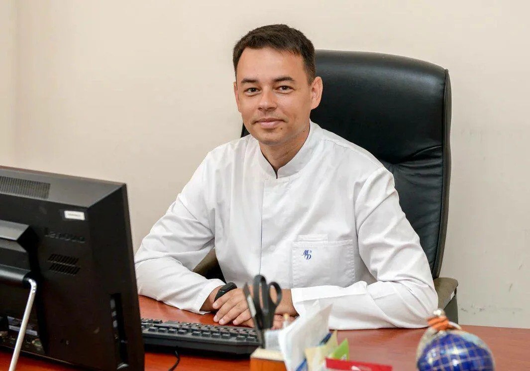 Главный врач Якутской офтальмологической больницы награжден орденом Пирогова Главный врач Якутской республиканской офтальмологической клинической больницы Иван Луцкан удостоен государственной награды Соответствующий указ о его награждении орденом Пирогова подписал Президент России Владимир Путин Высокая награда присуждена Ивану Луцкану за заслуги в области здравоохранения и многолетнюю добросовестную работу Подробнее читайте по ссылке yk24 ru в MAX Telegram ВК VK Видео