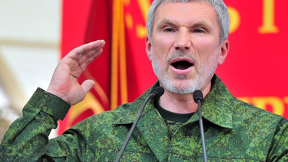Депутат Госдумы Алексей Журавлев предложил ввести штрафы за использование на телевидении англицизмов, у которых есть аналоги в русском языке. «Все эти эйчары, менеджеры и клинеры долгое время считались более модными, чем просто уборщики, продавцы и работники отдела кадров. В самолетах, даже на внутренних авиалиниях объявления на английском — для кого? Лучше бы дополнительно сообщали об отправлении рейса на национальных языках», — заявил Журавлев. Интересно, а господин Журавлев в курсе, что его родной язык на 70% состоит из заимствований и что он сам каждый день произносит сотни англицизмов, даже не подозревая, что у этих слов иностранное происхождение. Плохо, когда страной руководят Журавлевы... Riddle