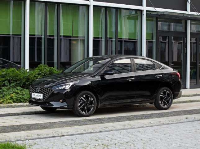 У дилеров не осталось седанов Solaris HS Седан Solaris HS бывший Hyundai Solaris больше не поступает дилерам что может говорить о завершении производства этой модели на Автомобильном заводе АГР в Санкт Петербурге В пресс службе компании АГР Холдинг комментарий по этому поводу на момент публикации не предоставили Подробнее на сайте autostat ru