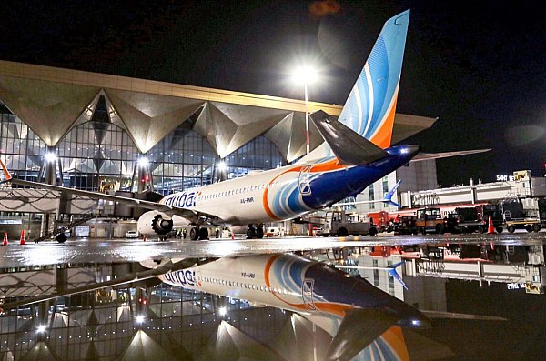 Flydubai отменила рейсы по маршруту Дубай – Санкт-Петербург до 30 июня Эмиратский лоукостер Flydubai продлил решение об ограничении полетов в Санкт-Петербург до 30 июня включительно. Об этом сообщает ТАСС со ссылкой на данные на сайте авиакомпании. "В связи с текущей ситуацией и закрытием некоторых воздушных коридоров авиакомпания Flydubai временно приостановила полеты в Иран, Ирак, Израиль, Сирию и Санкт-Петербург. Ограничения будут действовать до 30 июня включительно", – сообщил перевозчик. После обострения конфликта на Ближнем Востоке авиакомпания Flydubai приостановила полеты в Россию, Азербайджан, Армению, Белоруссию, Грузию, Иорданию, Ирак, Иран, Израиль, Казахстан, Киргизию, Ливан, Сирию, Таджикистан, Туркмению и Узбекистан. Рейсы в российские города, за исключением Санкт-Петербурга, были возобновлены 15 июня. aviaru.net/n284914