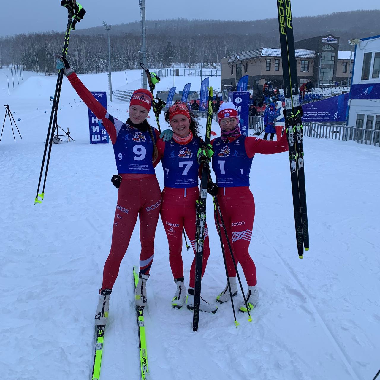 Первой чемпионкой Российско-Китайских игр в Южно-Сахалинске стала Анна Корякова!   Лыжные гонки Классический стиль, 10 км Юниорки  1. Анна Корякова - 35:08 2. Алёна Плечёва - +22,2 3. Руслана Дьякова - +33,2