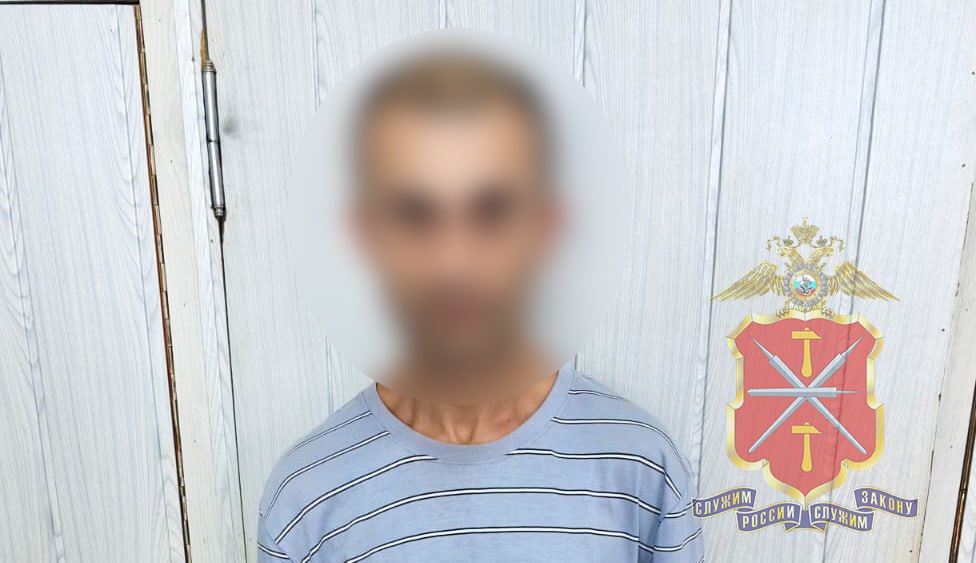 В Новомосковске оперативниками раскрыта кража денежных средств из дачного дома пенсионерки  В дежурную часть отдела МВД России по городу Новомосковску обратилась 69-летняя местная жительница. Она сообщила, что из её дачного дома путем свободного доступа было совершено хищение кошелька с денежными средствами и банковской карты, с которой была произведена бесконтактная оплата товаров в магазине. Ущерб от противоправного деяния составил 8 тысяч 948 рублей.  В ходе проведения оперативных мероприятий сотрудниками уголовного розыска был установлен и задержан ранее судимый за кражу 44-летний житель Новомосковска. Злоумышленник признался в содеянном и пояснил, что на похищенные деньги приобрел алкогольную продукцию.  В настоящее время по данному факту следователем отдела МВД России по городу Новомосковску возбуждено и расследуется уголовное дело по признакам преступления, предусмотренного частью 3 статьи 158 УК РФ «Кража». Подозреваемому избрана мера пресечения в виде подписки о невыезде и надлежащем поведении.  #МВД #МВДРоссии #Полиция #ПолицияРоссии #Police #RussianPolice #Russia #ТульскаяПолиция