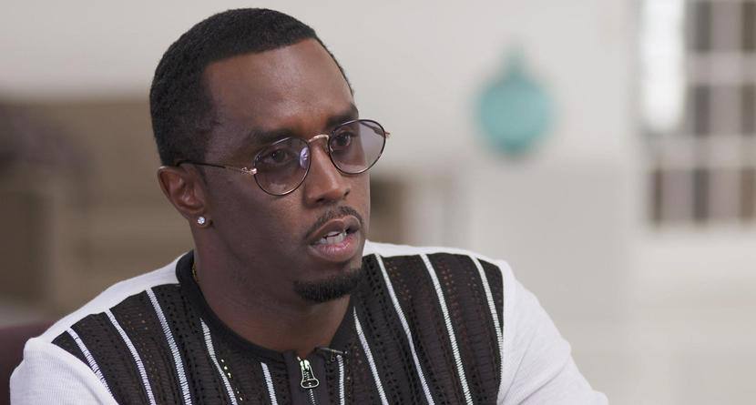 P.Diddy жалуется на питание в тюрьме, пишет журнал People со ссылкой на слова адвоката.   В Бруклинском центре заключения, где находится Шон Комбс в ожидании суда, на обед подают гамбургеры, запеченную рыбу или тако с говядиной, а по выходным — скрэмбл из яиц и печенье.  На ужин заключенным дают выбор из куриных фахитас, пасты или ростбифа. Также в тюрьме есть вегетарианское меню, например, чечевица, тофу и запеченные бобы.