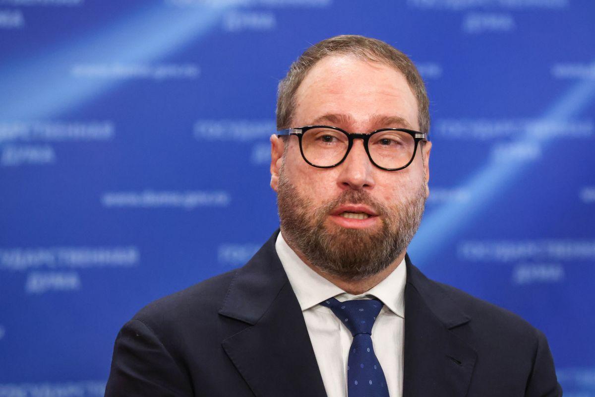 Горелкин крупные блогеры отказываются от размещения рекламы в запрещенных соцсетях В качестве примера Горелкин ссылается на РОЦИТ Эта организация приводит в пример Хасбика который заявил что больше не будет публиковать рекламу в Instagram Депутат также отметил что РОЦИТ рассматривает возможность запуска специального ИИ бота способного анализировать тексты на наличие признаков рекламы www iphones ru iNotes gorelkin krupnye blogery otkazyvayutsya ot razmeshcheniya reklamy v zapreshchennyh socsetyah принадлежит Meta признанной экстремистской и запрещенной в России новости iphonesru