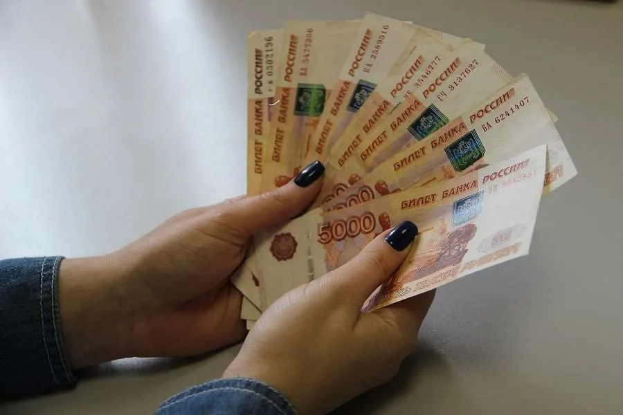 Количество миллиардеров в Приморье за год увеличилось на две единицы Доход свыше 1 млрд рублей за 2025 год задекларировали 17 предпринимателей Приморского края В предыдущем году таковых было 15 Об этом было объявлено на пресс конференции Декларационная кампания 2026 как исполнить обязанность без ошибок   ПОДРОБНЕЕ НА PRIMPRESS PRIMPRESS в MAX ДЗЕН ЧАТ БОТ