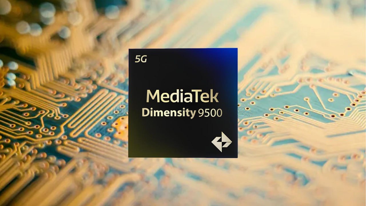 Dimensity 9500 MediaTek показала новый флагманский процессор MediaTek анонсировала Dimensity 9500 топовый мобильный чип для смартфонов 2025 года Архитектура строится на концепции All Big Core третьего поколения с необычным распределением ядер одно ультра ядро на 4 21 ГГц три премиальных и четыре производительных ядра Прирост производительности составляет 32 в однопоточных и 17 в многопоточных задачах по сравнению с предыдущим поколением При этом ультра ядро потребляет на 55 меньше энергии на пиковой производительности В играх с одновременными голосовыми звонками энергоэффективность выросла на 30 Память получила серьезный апгрейд Dimensity 9500 первым в индустрии поддерживает 4 канальный UFS 4 1 что удваивает скорость чтения и записи Загрузка больших ИИ моделей ускорилась на 40 благодаря новой архитектуре кеша и памяти Графический процессор Arm G1 Ultra выдает на 33 больше производительности при 42 лучшей энергоэффективности Поддерживается интерполяция кадров до 120FPS с трассировкой лучей MediaTek добавила поддержку MegaLights в Unreal Engine 5 6 и Nanite в версии 5 5 для AAA уровня рендеринга ИИ блок получил кардинальное обновление NPU 990 девятого поколения с Generative AI Engine 2 0 удваивает вычислительную мощность и внедряет обработку BitNet 1 58 bit моделей снижая энергопотребление на 33 Выдача результатов 3 миллиардных языковых моделей стала в два раза быстрее Впервые реализована архитектура compute in memory для Super Efficient NPU Это позволяет ИИ моделям работать непрерывно с минимальным энергопотреблением важно для постоянно активных ИИ ассистентов Обработка изображений строится на MediaTek Imagiq 1190 Поддерживается захват до 200 МП непрерывная фокусировка на 30fps и портретное видео 4K 60fps RAW обработка происходит до основной обработки изображения Связь тоже прокачали 5CC агрегация несущих увеличивает пропускную способность на 15 ИИ оптимизация снижает энергопотребление 5G на 10 и Wi Fi на 20 ИИ позиционирование повышает точность на 20 и снижает задержки сети на 50 через предсказание перегрузок Первые смартфоны на Dimensity 9500 ожидаются в четвертом квартале 2025 года droidergram