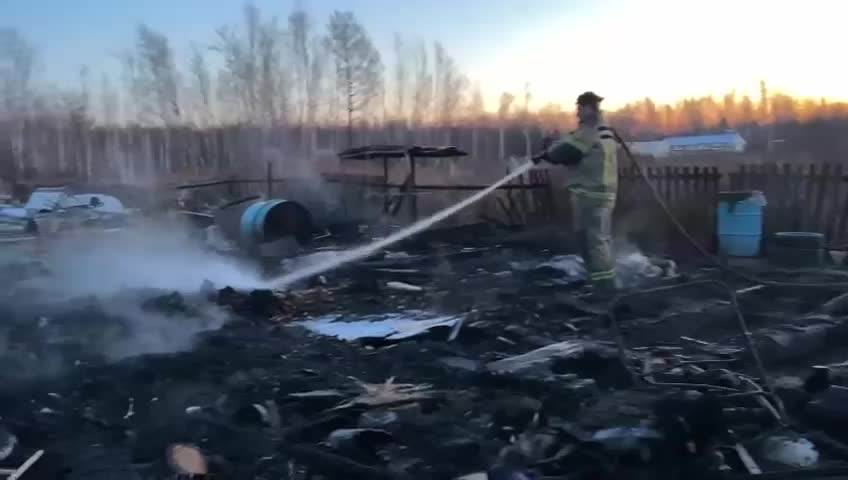 Пожар в дачном доме в Комсомольском районе унес жизни женщины и ребёнка