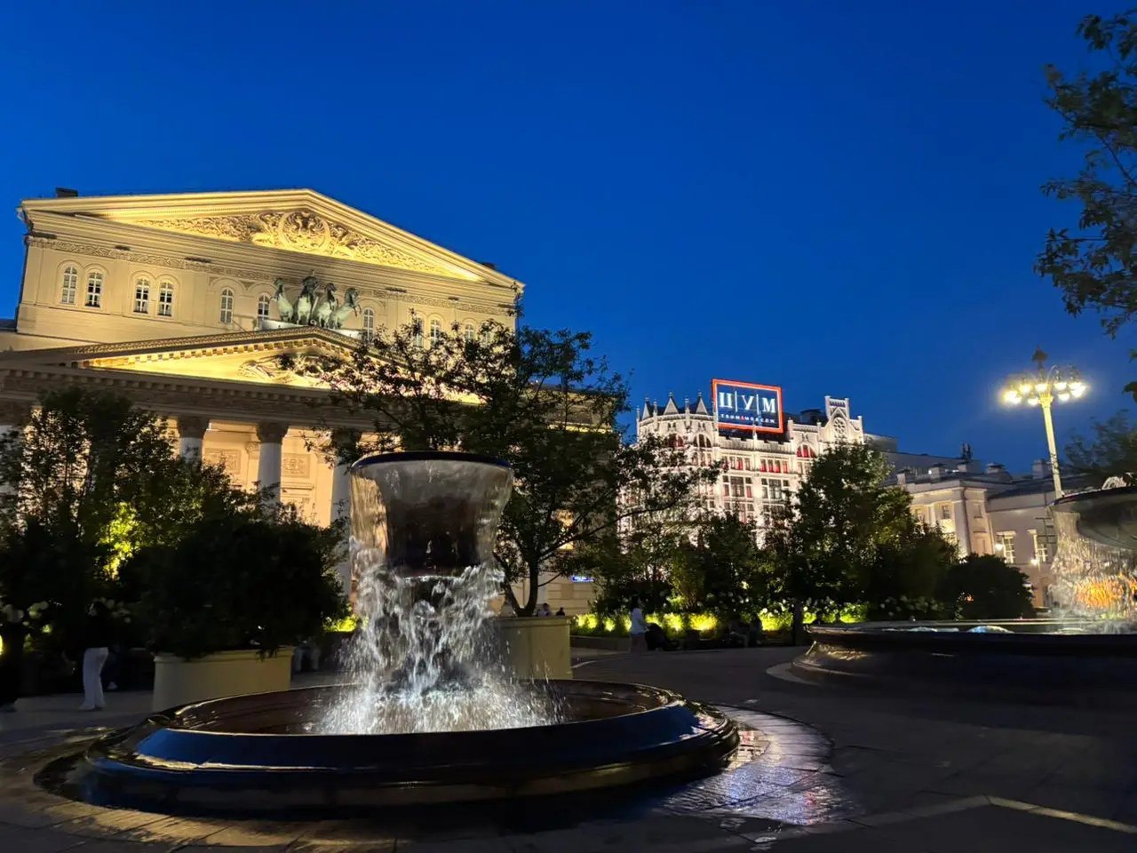 7 ноября Государственный академический Большой театр ГАБТ представит на Исторической сцене премьеру балета Шехеразада на музыку Николая Римского Корсакова балет возвращается на сцену Большого театра после столетнего перерыва он станет первой балетной премьерой юбилейного сезона сообщили Интерфаксу в пресс службе ГАБТ