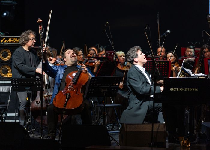 Денис Мацуев впервые сыграл концерт Роберта Шумана Это произошло на фестивале Диалог поколений в Хабаровске Пианист признался что долгие годы шёл к этой музыке