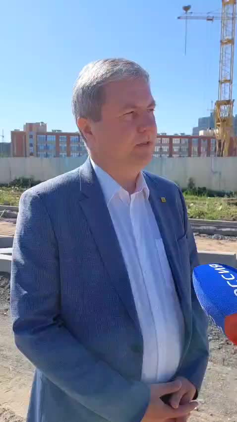 Глава Архангельска проверил ход ремонта улицы Карпогорской