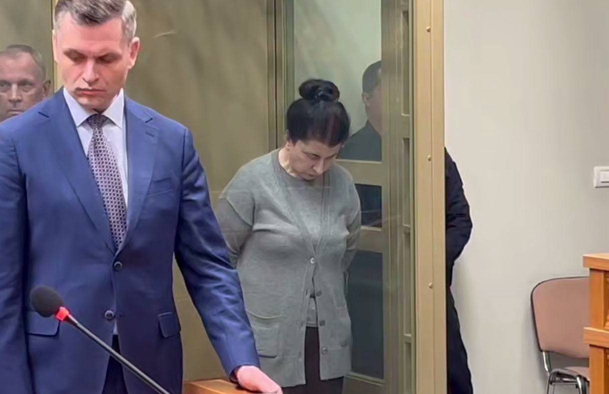 Экс судья из Ростова на Дону отправится за решетку на 10 лет за коррупцию Краснодарский краевой суд вынес приговор бывшему председателю Советского районного суда Ростова на Дону Елене Коблевой которая обвиняется во взяточничестве Об этом сообщает объединенная пресс служба судов Краснодарского края Установлено что в декабре 2022 года Коблева будучи председателем Советского районного суда города Ростова на Дону получила взятку в размере 500 тысяч рублей За эти деньги она обеспечила отмену судебного акта о конфискации двух лодок и невода говорится в сообщении Южная служба новостей