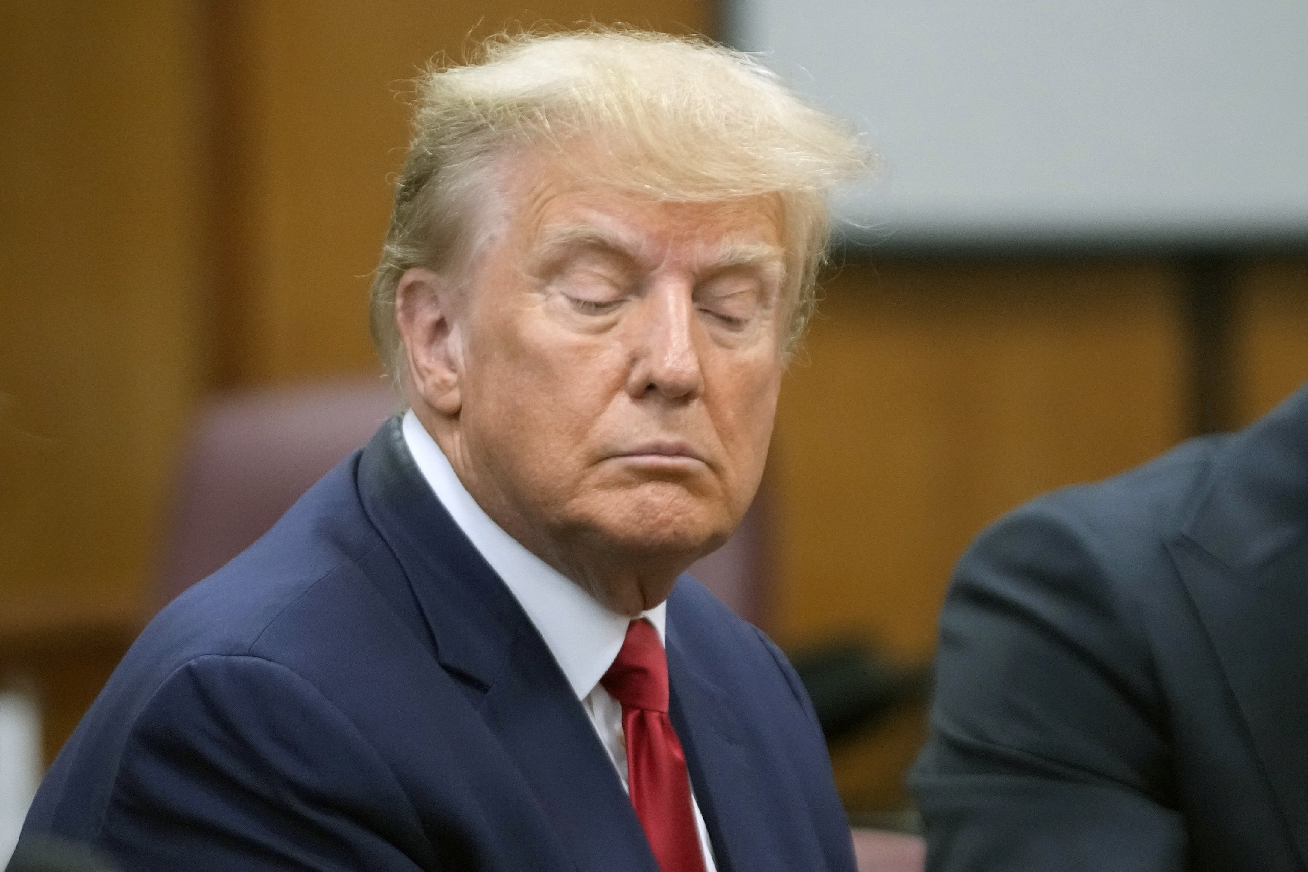 Дональд Трамп полностью забудет об урегулировании конфликта на Украине, если США вместе с Израилем вступят в прямой конфликт с Ираном Такой вывод сделал политолог Константин Блохин. «Всё идёт к большой войне. Именно по этой причине Трампу надо выходить с Украины и сконцентрироваться на иранской проблеме», — отметил американист. #США #Украина #Иран #Израиль #Трамп