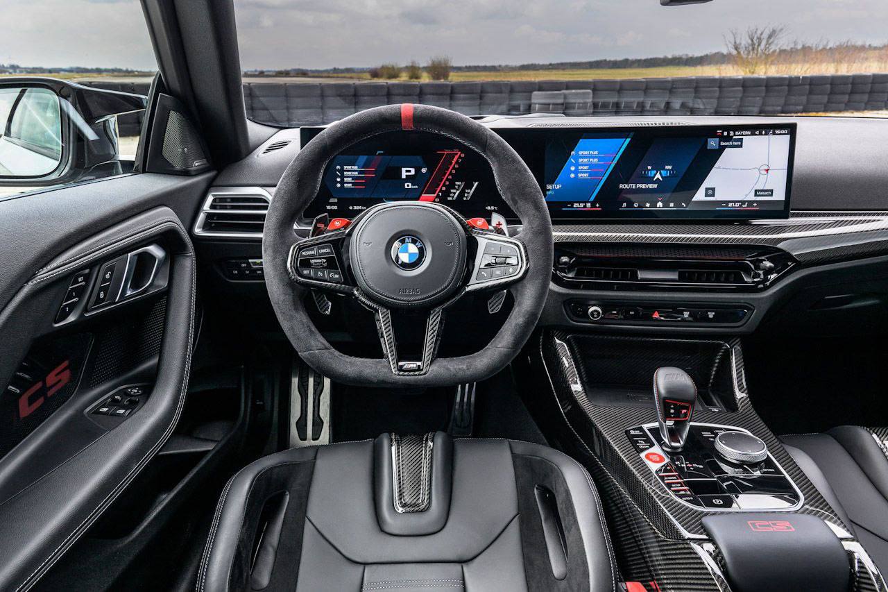 BMW выкатили зверя M2 CS 2025 — это самая злая заднеприводная М-ка за всю историю бренда. Внутри тот же мотор, что в M3/M4 Competition на 530 л.с., но это все на компактном купе. Разгон до сотни 3,8 секунды, максималка — 302 км/ч. Также монстр оснащен восьмиступенчатой автоматической коробкой передач, заниженной подвеской и коваными колёсами. В кузове много деталей из карбона: крыша, сплиттер, диффузор и багажник. Машин будет мало, цена в Европе стартует от €115 000 ~10,4 миллиона рублей . ≈≈≈≈≈≈≈≈≈≈≈≈≈≈≈≈≈≈≈≈≈≈≈≈ Boost Глаз Босса VPNTYPE