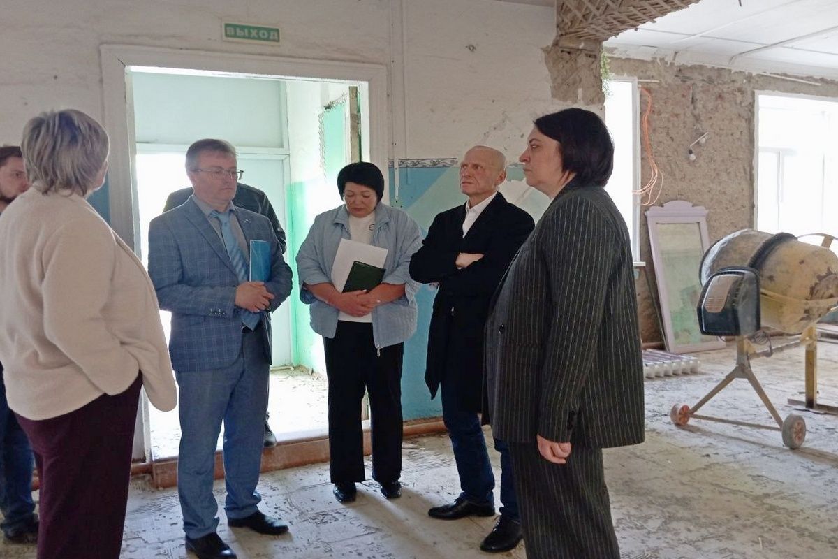 В Липках капитально ремонтируют школу Ход реконструкции образовательного учреждения проконтролировала министр образования Тульской области Оксана Осташко. Подробнее Подписаться