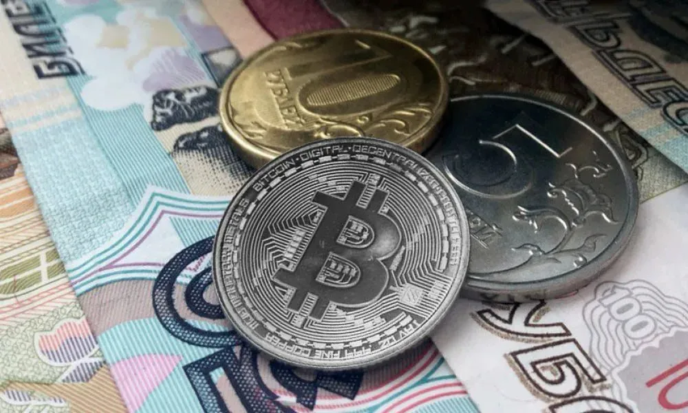 В ЦБ заявили о запрете на обмен биткоина на наличные рубли в регулируемых обменниках Операции с криптовалютами в России в регулируемых криптообменниках будут осуществляться исключительно в безналичной форме а возможность обналичивания биткоина внутри страны не рассматривается Об этом в эфире радио РБК заявил первый зампред ЦБ Владимир Чистюхин jkinvest news jkinvest
