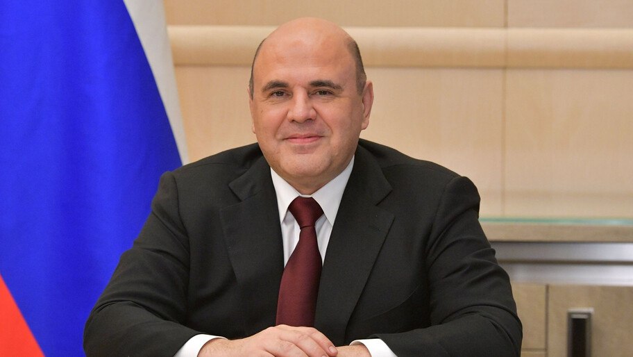 Правительство РФ выделило 1,8 трлн руб. на единое пособие для семей в 2025 году    Кабмин выделил почти 2 трлн руб. на предоставление единого пособия для нуждающихся семей и беременных в этом году. Об этом заявил глава Правительства Михаил Мишустин на стратегической сессии по сокращению неравенства и увеличению реальных доходов граждан.  «Хорошо себя зарекомендовало единое пособие, которое было введено по поручению Президента для нуждающихся семей, а также беременных женщин. В прошлом году оно выплачивалось на 10 млн детей и 140 тыс. будущих матерей. На его предоставление в текущем году в бюджетах всех уровней выделено 1,8 трлн рублей», — сказал он.  Фото: Пресс-служба Правительства РФ     , VK и ОК и читайте новости на нашем сайте
