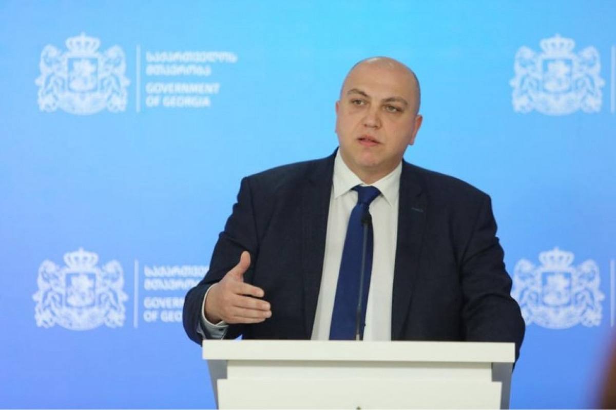 В Грузии прошел обыск в доме экс министра задержан его заместитель Бывший заместитель министра инфраструктуры Грузии Коба Кабуния задержан Об этом заявили в Следственной службе Министерства финансов Грузии Кабуния обвиняется в злоупотреблении служебными полномочиями По имеющейся информации обыск также прошел в доме бывшего министра инфраструктуры Ираклия Карселадзе vesti az