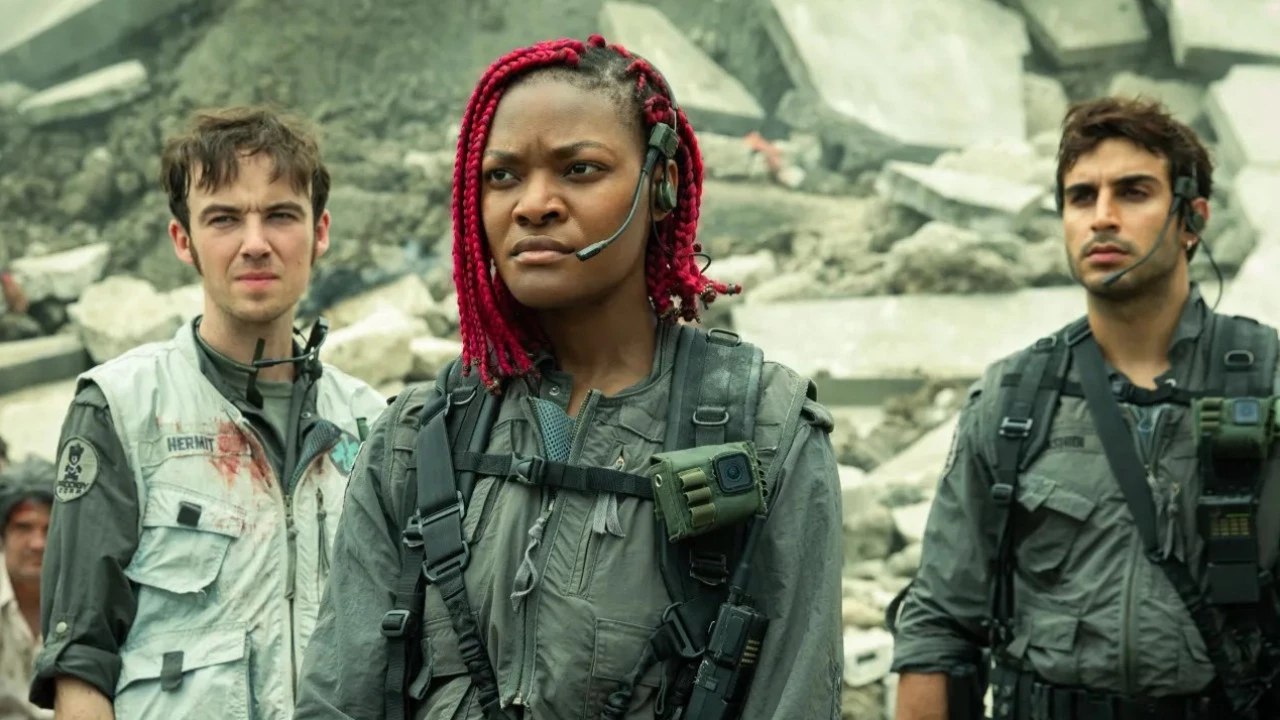 Сериал "Чужой: Земля" получил высокие оценки от критиков   "Чужой: Земля" получил восторженные оценки: 86/100 на Metacritic и 94% на Rotten Tomatoes. Приквел хвалят за атмосферу и новый взгляд на франшизу. Премьера на Hulu.