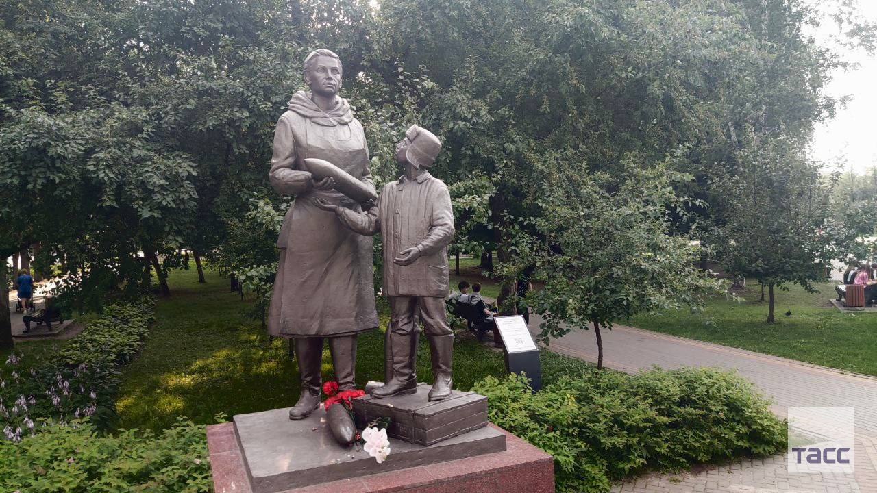 Почтовая марка «Томск — Город трудовой доблести» появится в России На ней изобразят памятник «Женщине и подростку, ковавшим Победу в тылу». Ее выпустят уже в августе Вся Сибирь Подписаться Анна Кох, ТАСС #новости #Томскаяобласть