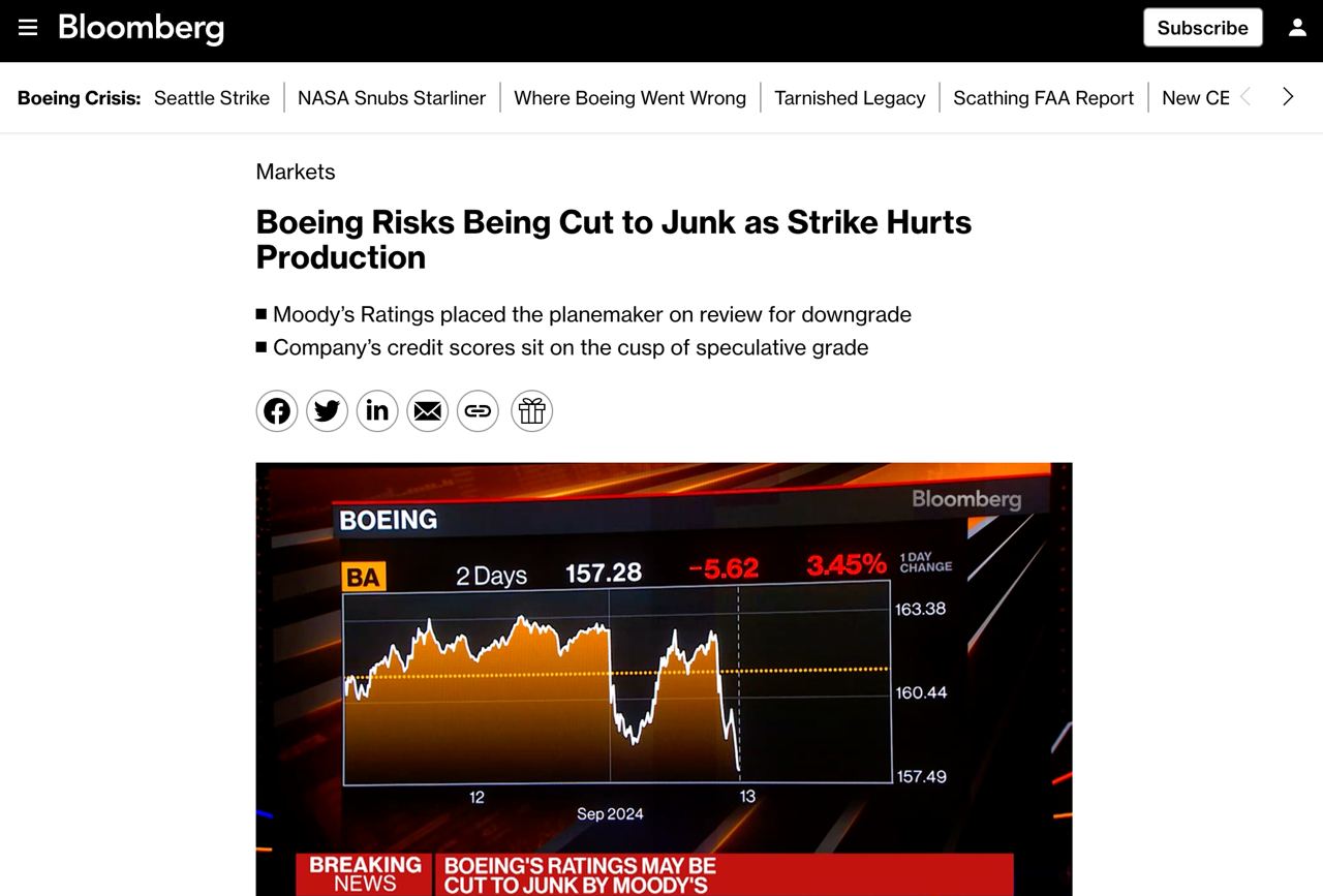 Компания Boeing может оказаться на мусорке из-за огромного количества проблем  После аварии с дверью в январе у компании начались нескончаемые проверки и потери контрактов. Теперь добавилась еще забастовка работников: из-за низких зарплат и плохих условий труда. Также у Boeing уже более $45 млрд чистого долга и цифра продолжает расти.   Из-за этого Boeing может потерять кредитный рейтинг инвестиционного уровня и получить "мусорную категорию", пишет Bloomberg.  Bloomberg