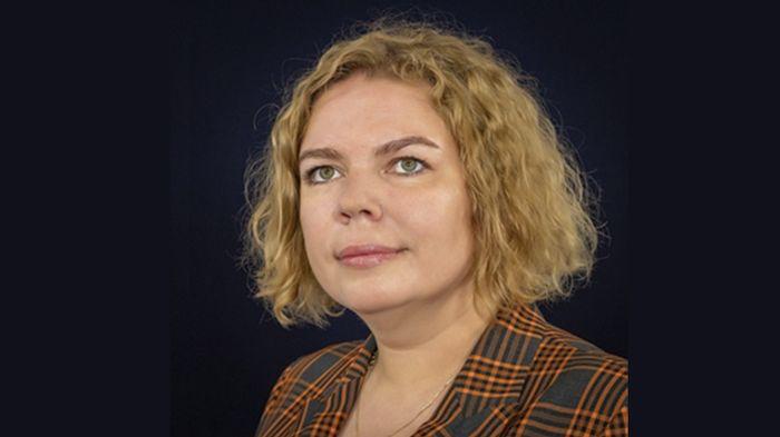 Министр экологии Омской области внезапно покинула пост Сегодня 11 сентября стало известно об отставке главы министерства природных ресурсов и экологии Омской области Татьяны Хаврониной Как рассказали Омск информу в правительстве региона Хавронина покинула пост по собственному желанию в связи с переездом Татьяна Хавронина освобождена от должности по собственному желанию в связи с переездом сообщила пресс секретарь губернатора Мина Ахвердиева Также в правительстве сообщили что исполнять обязанности главы министерства до назначения нового министра будет его первый заместитель Вадим Матвеев Напомним что Хавронина была назначена на должность министра природных ресурсов и экологии Омской области в ноябре 2023 года