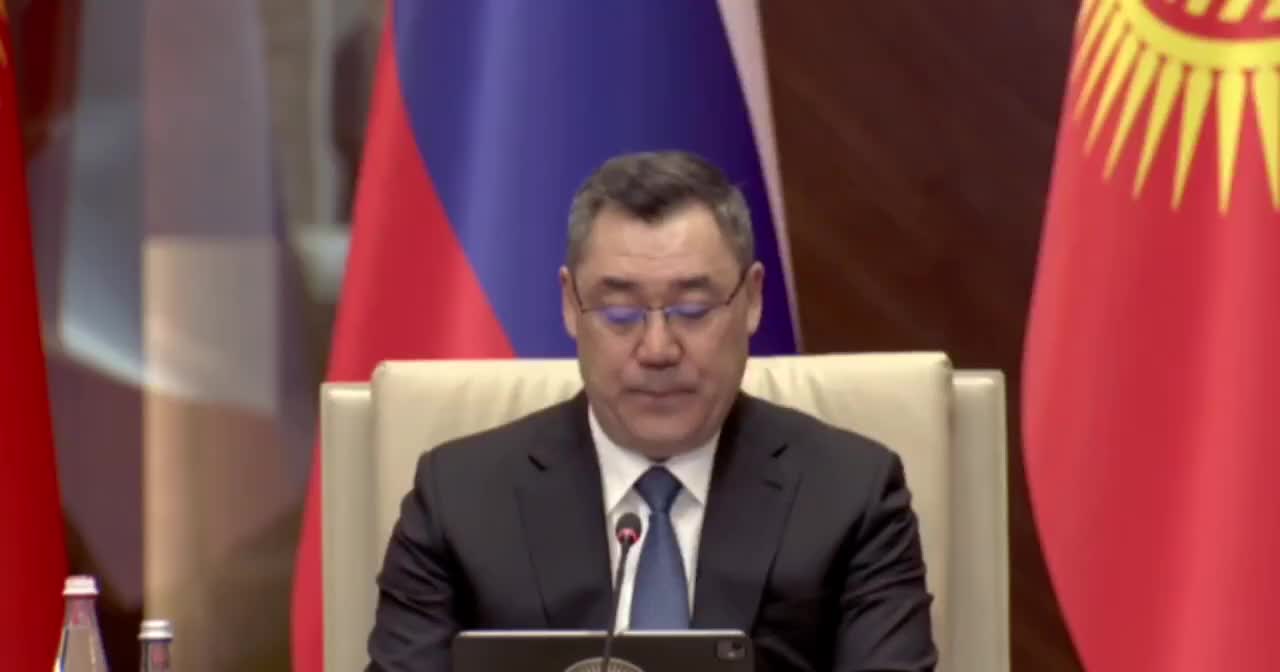 Путин и Жапаров обсудили укрепление отношений между Россией и Киргизией