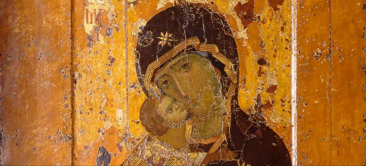 630 лет назад в Москву из Владимира перенесена Владимирская икона Божией Матери По церковному преданию образ Божией Матери Владимирской был написан евангелистом Лукою на доске от стола за которым трапезовал Спаситель с Пречистой Матерью и праведным Иосифом Обручником s t o l com tserkov 48506 vladimirskaya bozhya mater pravoslavnyy kalendar