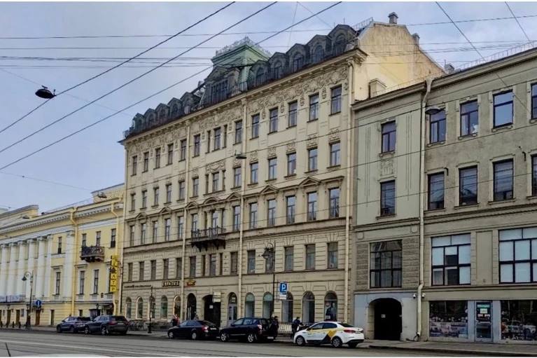 Доходный дом на Владимирском признали памятником регионального значения Доходный дом генерал майора Егора Адама на Владимирском проспекте получил официальный статус объекта культурного наследия Теперь здание 1830 х годов охраняется государством как региональный памятник Дом был свидетелем эволюции городской жизни в 1860 х годах здесь селились студенты ремесленники и мелкие чиновники а на первых этажах работали магазины и кухмистерская КГИОП Читай нас в MAX Читай нас в Telegram