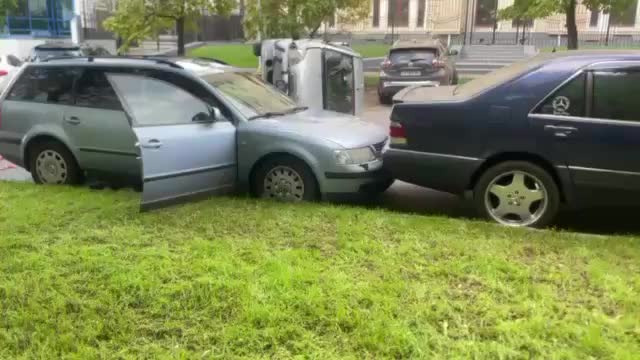 Два ДТП в Махачкале: повреждения автомобилей и перевернутый транспорт