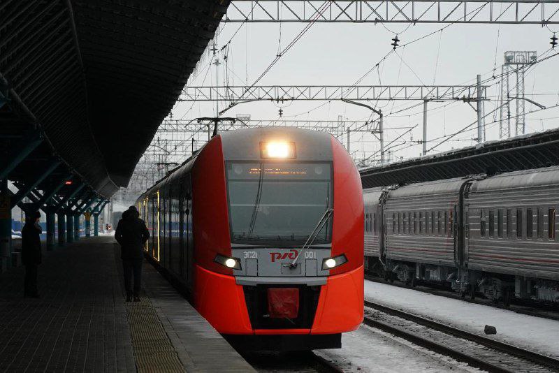 Из Самары в Уфу хотят запустить Ласточку Об этом сегодня рассказал на пресс конференции начальник КбшЖД Вячеслав Дмитриев Запуск сообщения может произойти уже весной Конкретная дата 30 апреля Сейчас проект проходит стадию согласования Ласточки будут отправляться три раза в неделю по пятницам субботам и воскресеньям сообщает наш корреспондент Валерия Даниэль Еще больше новостей на сайте 450media ru