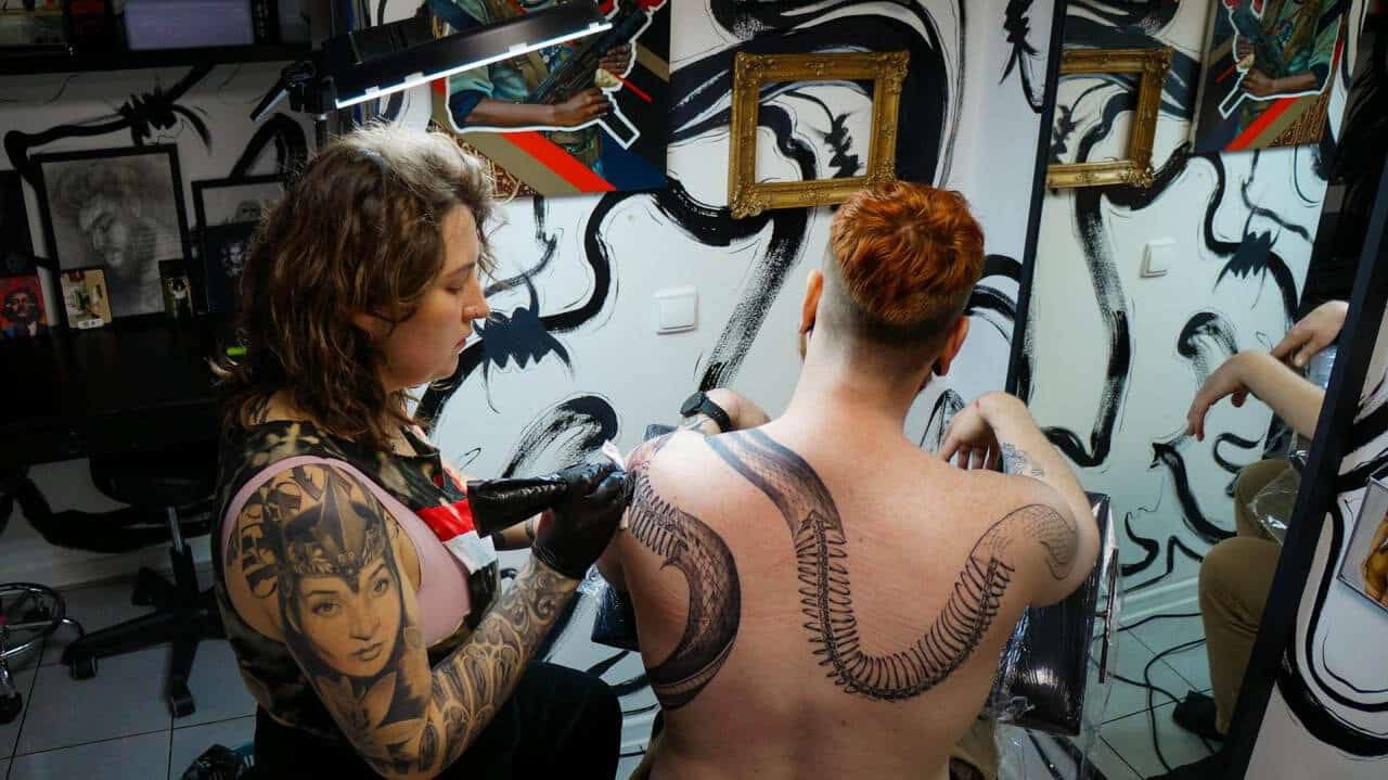 У людей со множеством татуировок неожиданно выявили сниженный риск меланомы   naked science ru article medicine tatuirovki risk melanomy