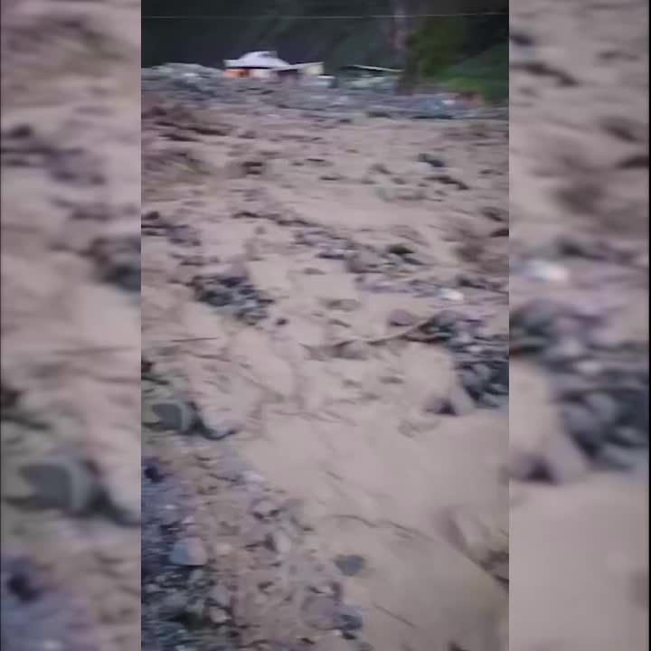 В Селемджинском районе восстановление дороги после размыва