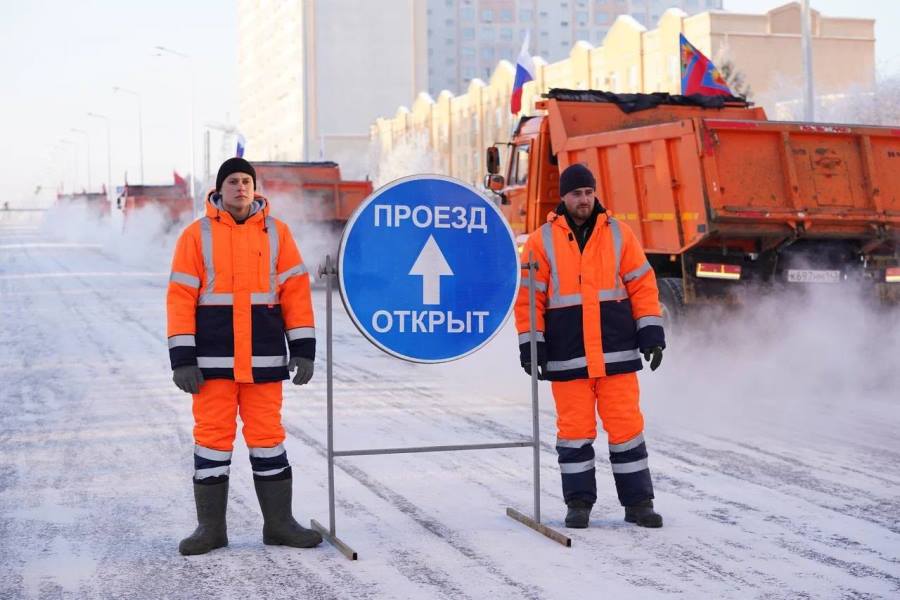 В Кемерове открыли автомобильное движение по улицам Сибиряков-Гвардейцев и Марковцева   Сегодня в Кемерове запустили в эксплуатацию сразу две автомобильные дороги. Построенный четырехполосный участок улицы Марковцева стал частью развития восточной части города. Реконструированная шестиполосная дорога по улице Сибиряков-Гвардейцев позволит обеспечить транспортную доступность строящихся микрорайонов и социальных объектов в зоне реновации заискитимской части Кемерова.