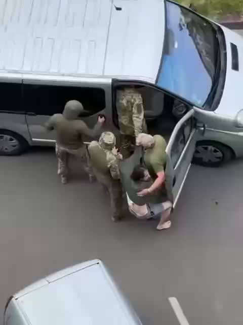 Принудительная мобилизация в Первомайске: силовики задержали мужчину