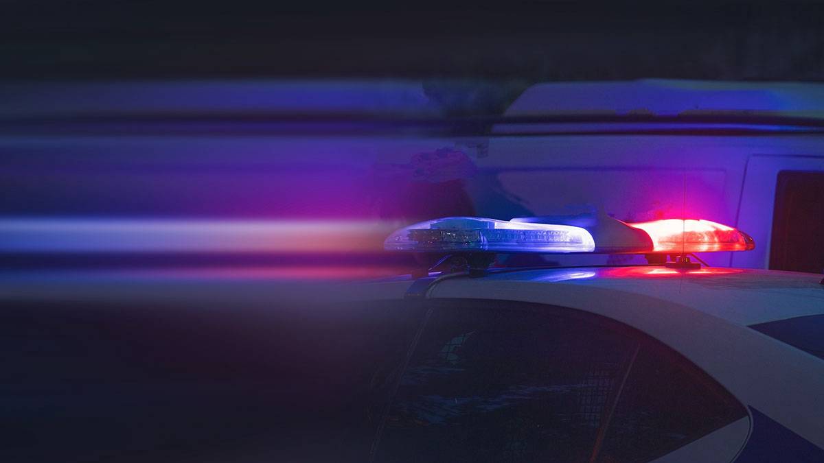 Массажистка спа центра в Санкт Петербурге умерла из за переутомления на работе и огромного наплыва клиентов 14 февраля Об этом сообщает Shot По данным источника 36 летней женщине стало плохо после того как она полдня без перерыва обслуживала гостей Она прилегла отдохнуть а когда встала потеряла сознание Ее госпитализировали с подозрением на переутомление во время работы однако спасти женщину не удалось Коллеги отметили что в день смерти в спа центре была плотная запись погибшая жаловалась на усталость и большой поток клиентов уточняется в публикации Ранее врач Вера Сережина рассказала что снижение производительности труда и постоянная усталость далеко не всегда объясняются переутомлением или стрессом Одной из возможных причин могут быть заболевания желудка Певец Сергей Лазарев ранее сообщил что вынужден поддерживать здоровье под капельницей из за переутомления которое вызвано напряженными съемками в конце года