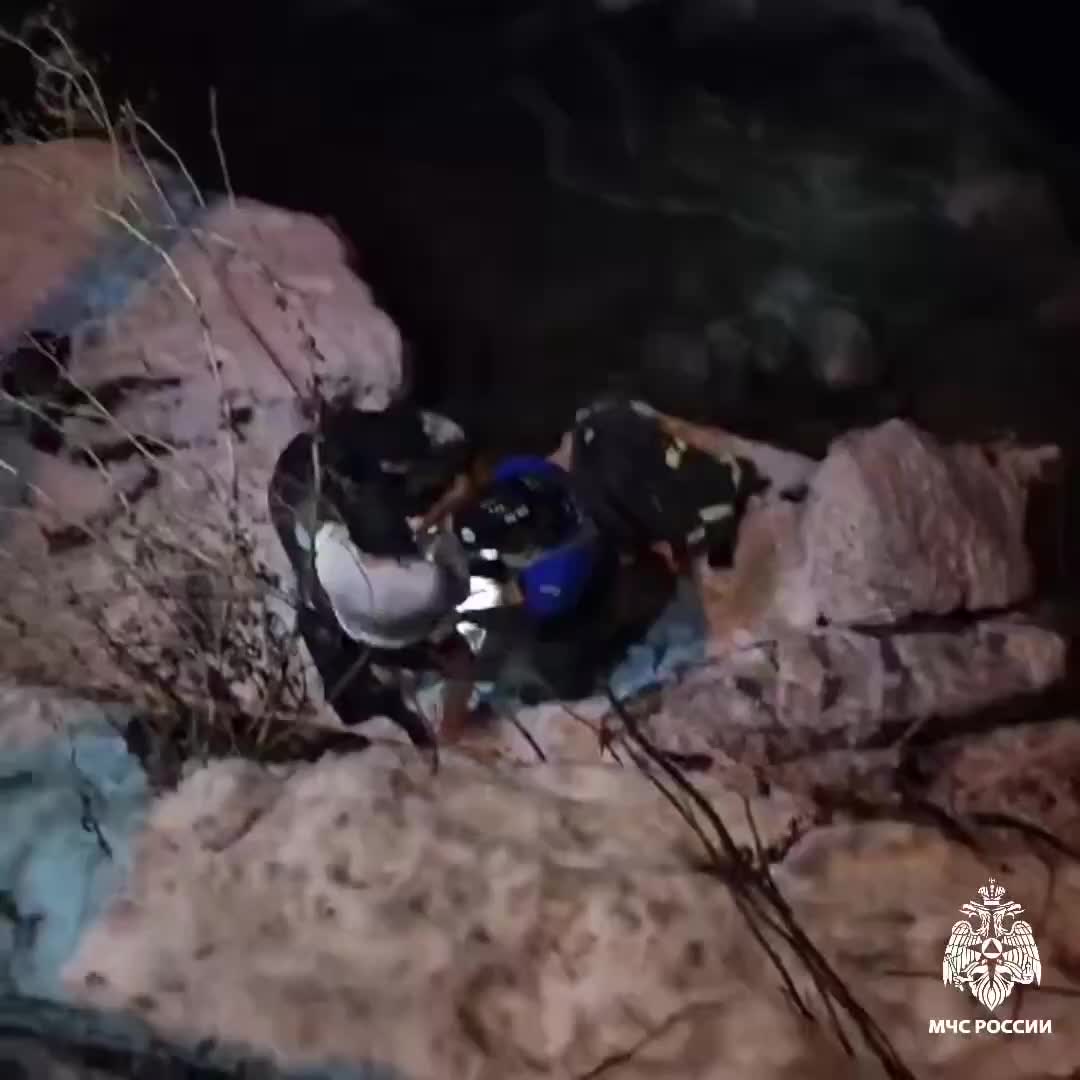 Спасение жителя Северной Осетии, застрявшего на скалах после переплыва реки Ардон