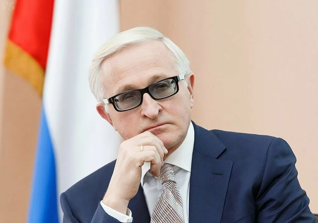 ИИ внедрят не менее чем на 70 промышленных предприятий в России заявил глава РСПП Александр Шохин По словам Шохина опрос компаний членов РСПП показал что около 80 работают на отечественном программном обеспечении При необходимости ПО также приобретается в дружественных странах В ряде случае продолжает использоваться ПО недружественных стран отметил глава РСПП jkinvest news jkinvest