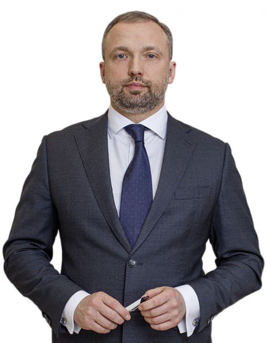 В кабинете замгубернатора Владимирской области Ремиги проходят обыски Об этом сообщают "Владимирские ведомости". Как сказал изданию губернатор Александр Авдеев, к Ремиге есть вопросы у правоохранителей, несмотря на то, что он работает в должности с 2020 года и пользуется уважением. ↗ Прислать новость Подписаться