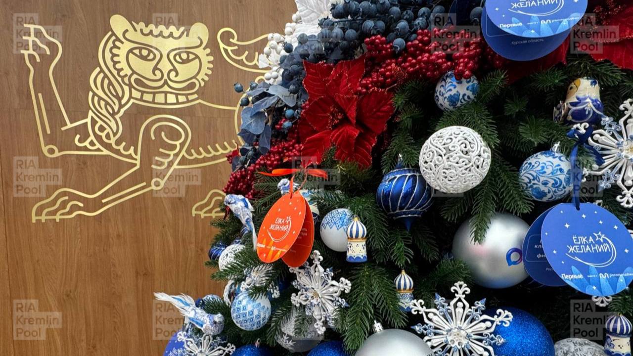 Путин сегодня примет участие в традиционной новогодней акции Елка желаний Символ торжества уже ждет президента в наццентре Россия