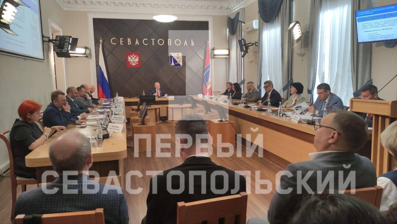 17 лагерей в этом году примут ребят в Севастополе, — сообщил директор Департамента образования и науки Максим Кривонос на аппаратном совещании Правительства. Также будет увеличено количество пришкольных лагерей. Первый Севастопольский