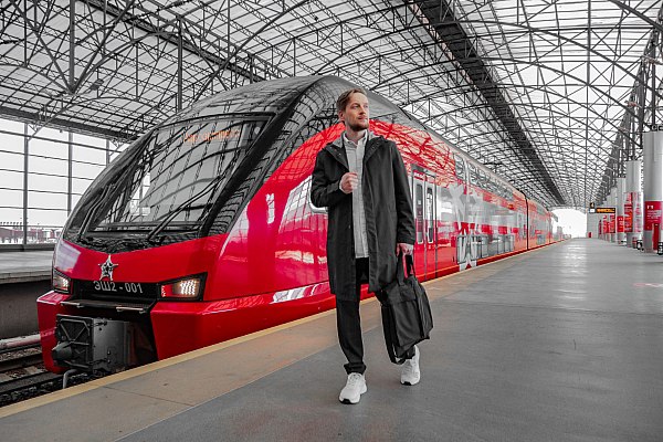 Аэроэкспресс корректирует тарифы на проезд в поездх и экспресс автобусах С 4 декабря 2025 года Аэроэкспресс корректирует тарифы на проезд в поездх и экспресс автобусах Тарифное регулирование производится по итогам анализа эксплуатационных расходов с учетом роста цен на запасные части и топливо для экспресс автобусов увеличения затрат на техническое обслуживание ремонт подвижного состава и других расходов Об этом сообщает AVIA RU Как отмечают в компании Аэроэкспресс делает все возможное чтобы сохранять доступную стоимость поездки в аэропорт с 2019 года индексация остается ниже уровня инфляции В том числе продолжает функционировать ряд тарифных предложений которые позволяют пользоваться поездами и экспресс автобусами с существенной скидкой по отношению к стандартному тарифу aviaru net n290482